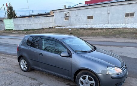 Volkswagen Golf V, 2004 год, 380 000 рублей, 3 фотография