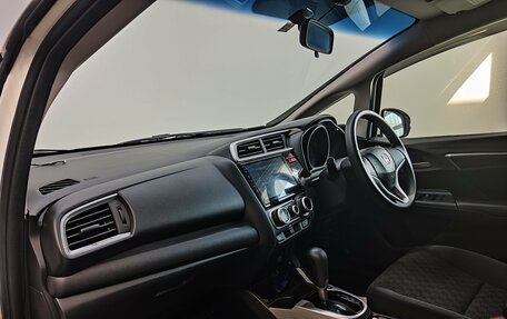 Honda Fit III, 2013 год, 1 095 000 рублей, 15 фотография