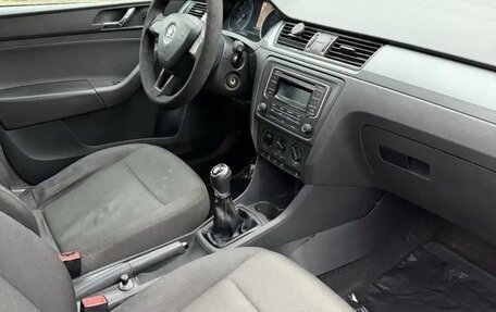 Skoda Rapid I, 2017 год, 570 000 рублей, 5 фотография