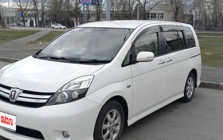 Toyota ISis I, 2012 год, 1 380 000 рублей, 1 фотография