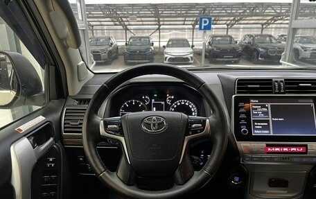 Toyota Land Cruiser Prado 150 рестайлинг 2, 2020 год, 6 300 000 рублей, 10 фотография