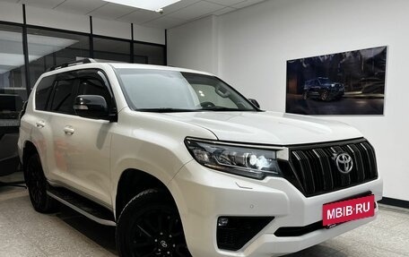 Toyota Land Cruiser Prado 150 рестайлинг 2, 2020 год, 6 300 000 рублей, 3 фотография