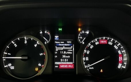 Toyota Land Cruiser Prado 150 рестайлинг 2, 2020 год, 6 300 000 рублей, 11 фотография