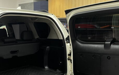 Toyota Land Cruiser Prado 150 рестайлинг 2, 2020 год, 6 300 000 рублей, 15 фотография