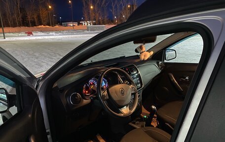 Renault Sandero II рестайлинг, 2017 год, 830 000 рублей, 3 фотография