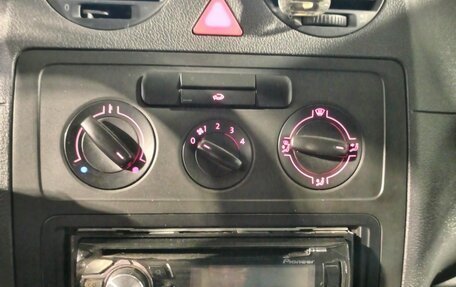 Volkswagen Caddy III рестайлинг, 2010 год, 13 фотография