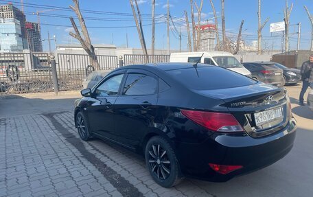 Hyundai Solaris II рестайлинг, 2015 год, 650 000 рублей, 4 фотография