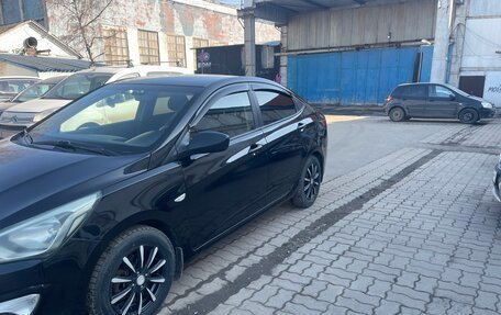 Hyundai Solaris II рестайлинг, 2015 год, 650 000 рублей, 3 фотография