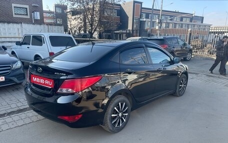 Hyundai Solaris II рестайлинг, 2015 год, 650 000 рублей, 2 фотография