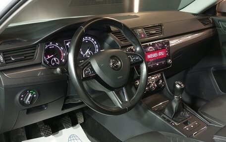 Skoda Superb III рестайлинг, 2018 год, 1 650 000 рублей, 7 фотография