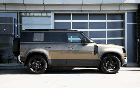 Land Rover Defender II, 2021 год, 7 350 000 рублей, 2 фотография