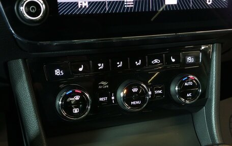 Skoda Superb III рестайлинг, 2018 год, 1 650 000 рублей, 13 фотография