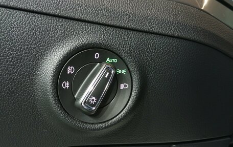 Skoda Superb III рестайлинг, 2018 год, 1 650 000 рублей, 15 фотография