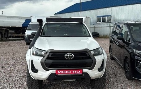 Toyota Hilux VIII, 2020 год, 6 490 000 рублей, 1 фотография