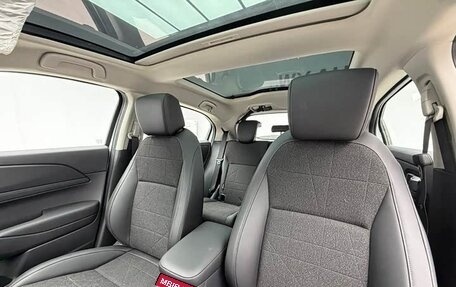 Honda Vezel, 2023 год, 2 701 000 рублей, 16 фотография