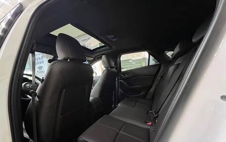 Mazda CX-4, 2023 год, 2 300 000 рублей, 15 фотография