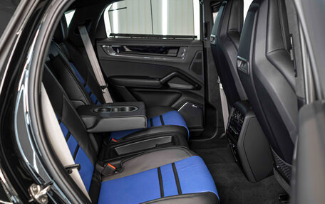 Porsche Cayenne III, 2025 год, 31 562 428 рублей, 24 фотография