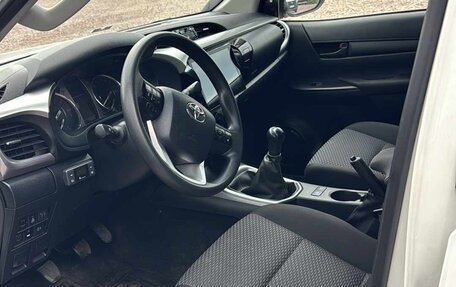 Toyota Hilux VIII, 2020 год, 6 490 000 рублей, 4 фотография