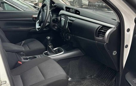 Toyota Hilux VIII, 2020 год, 6 490 000 рублей, 6 фотография