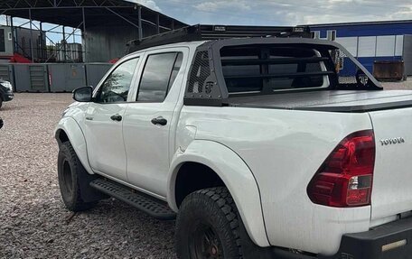 Toyota Hilux VIII, 2020 год, 6 490 000 рублей, 10 фотография