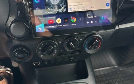 Toyota Hilux VIII, 2020 год, 6 490 000 рублей, 7 фотография