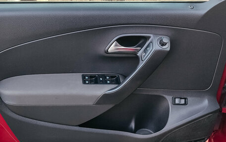 Volkswagen Polo VI (EU Market), 2011 год, 684 919 рублей, 13 фотография