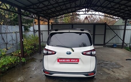 Toyota Sienta II, 2016 год, 1 150 000 рублей, 2 фотография