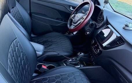 Hyundai Solaris II рестайлинг, 2017 год, 1 380 000 рублей, 5 фотография