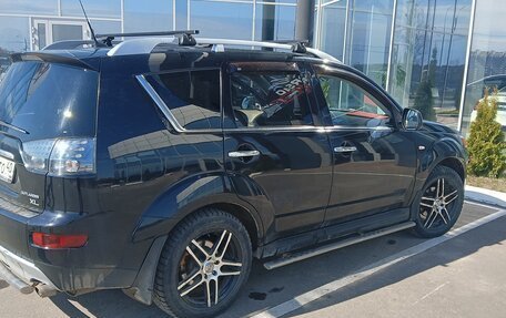 Mitsubishi Outlander III рестайлинг 3, 2008 год, 820 000 рублей, 4 фотография