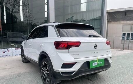 Volkswagen T-Roc I, 2022 год, 1 800 000 рублей, 6 фотография