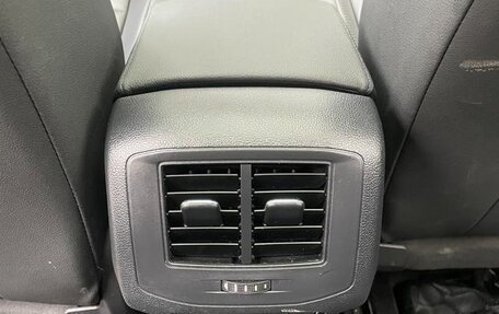 Volkswagen T-Roc I, 2022 год, 1 800 000 рублей, 22 фотография