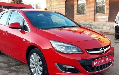 Opel Astra J, 2013 год, 585 000 рублей, 3 фотография