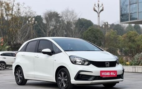 Honda Fit, 2023 год, 1 057 002 рублей, 2 фотография