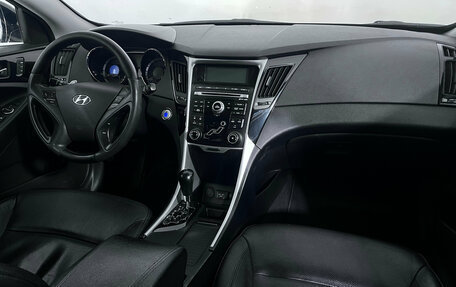 Hyundai Sonata VI, 2011 год, 1 051 000 рублей, 13 фотография