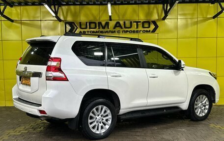 Toyota Land Cruiser Prado 150 рестайлинг 2, 2015 год, 3 399 000 рублей, 9 фотография