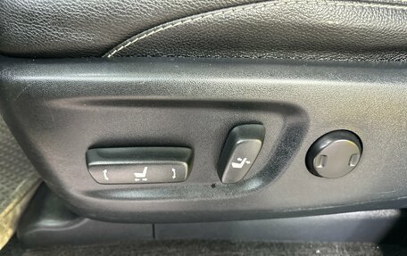 Toyota Land Cruiser Prado 150 рестайлинг 2, 2015 год, 3 399 000 рублей, 14 фотография