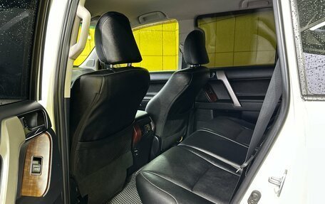 Toyota Land Cruiser Prado 150 рестайлинг 2, 2015 год, 3 399 000 рублей, 18 фотография