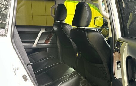 Toyota Land Cruiser Prado 150 рестайлинг 2, 2015 год, 3 399 000 рублей, 20 фотография