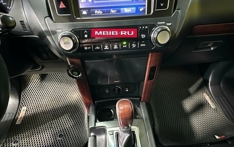Toyota Land Cruiser Prado 150 рестайлинг 2, 2015 год, 3 399 000 рублей, 16 фотография
