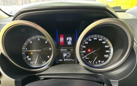 Toyota Land Cruiser Prado 150 рестайлинг 2, 2015 год, 3 399 000 рублей, 15 фотография