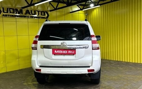 Toyota Land Cruiser Prado 150 рестайлинг 2, 2015 год, 3 399 000 рублей, 10 фотография