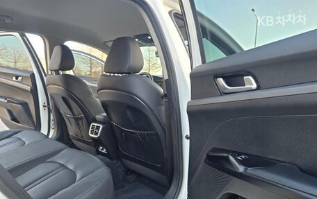 KIA K5, 2022 год, 2 100 000 рублей, 17 фотография