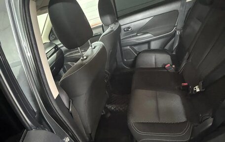 Mitsubishi Outlander III рестайлинг 3, 2019 год, 2 250 000 рублей, 7 фотография