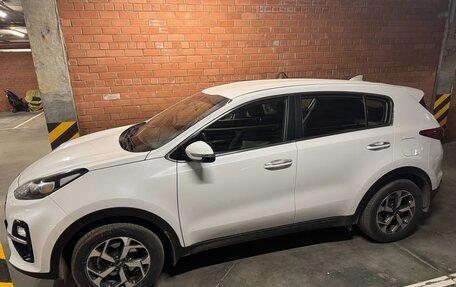 KIA Sportage IV рестайлинг, 2019 год, 2 300 000 рублей, 2 фотография