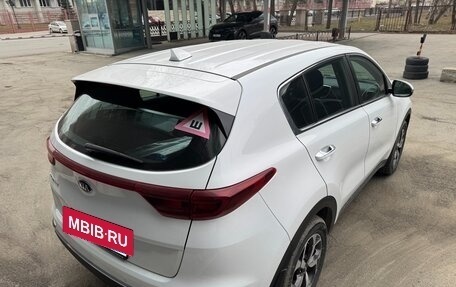 KIA Sportage IV рестайлинг, 2019 год, 2 300 000 рублей, 6 фотография