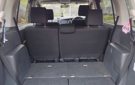 Toyota ISis I, 2013 год, 1 180 000 рублей, 19 фотография