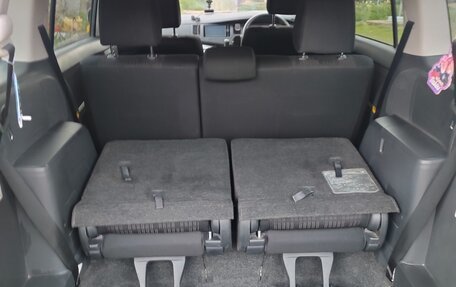 Toyota ISis I, 2013 год, 1 180 000 рублей, 21 фотография