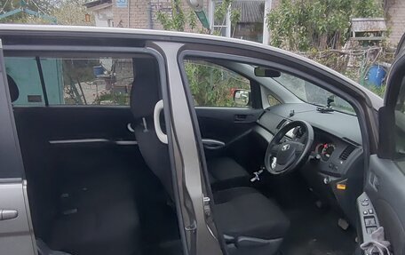 Toyota ISis I, 2013 год, 1 180 000 рублей, 14 фотография