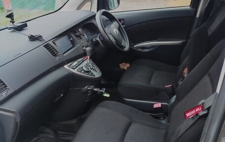 Toyota ISis I, 2013 год, 1 180 000 рублей, 17 фотография