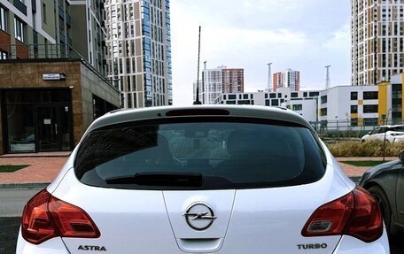 Opel Astra J, 2014 год, 735 000 рублей, 4 фотография